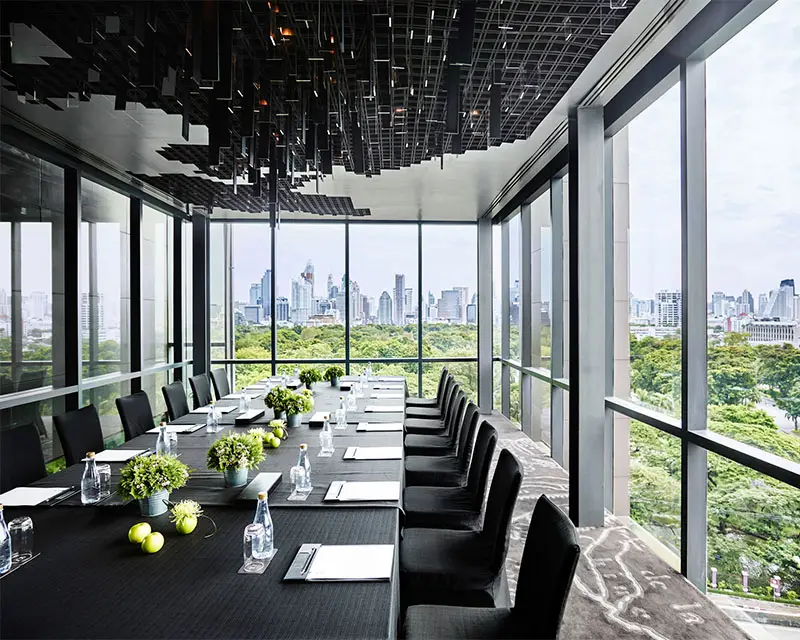 http://Meetingroom%20set%20up%20in%20boardroom%20style.%20The%20full-size%20windows%20give%20a%20view%20over%20the%20city%20and%20Lumpini%20Park.