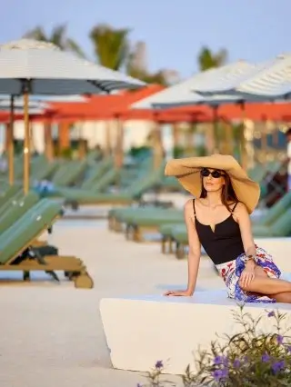 Beach mode, but make it SO/. Where laid-back days come with a little extra style.#sohotels #sorasalkhaimah #beachfront